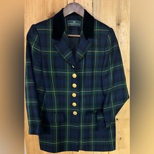 Vintage wool blazer. Tartan Plaid by Embassy Row Petites. Gold crest buttons.